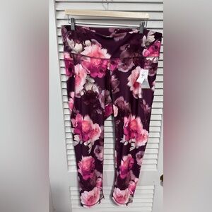 NWT Pink Floral Old Navy XXL tall high rise crop leggings / work out pants.
